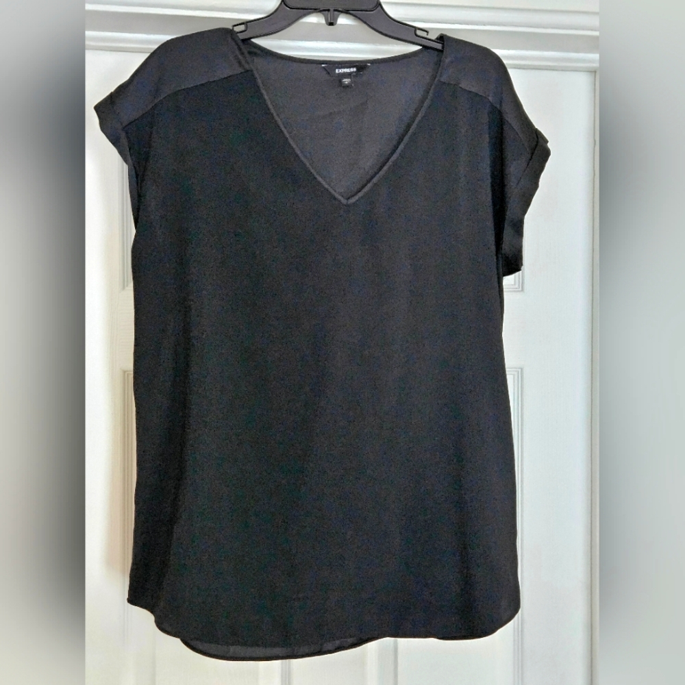 Express Gramercy Tee